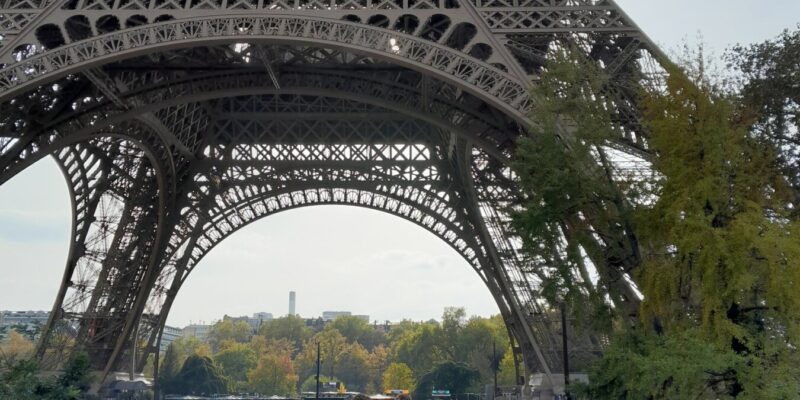 'Au Revour Selston, Bonjour Paris'